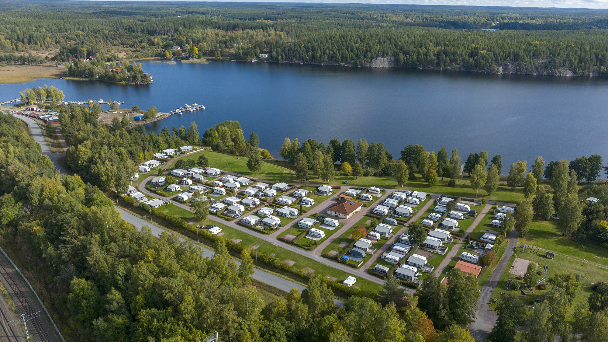 Sommen Camping med närhet till vatten och natur